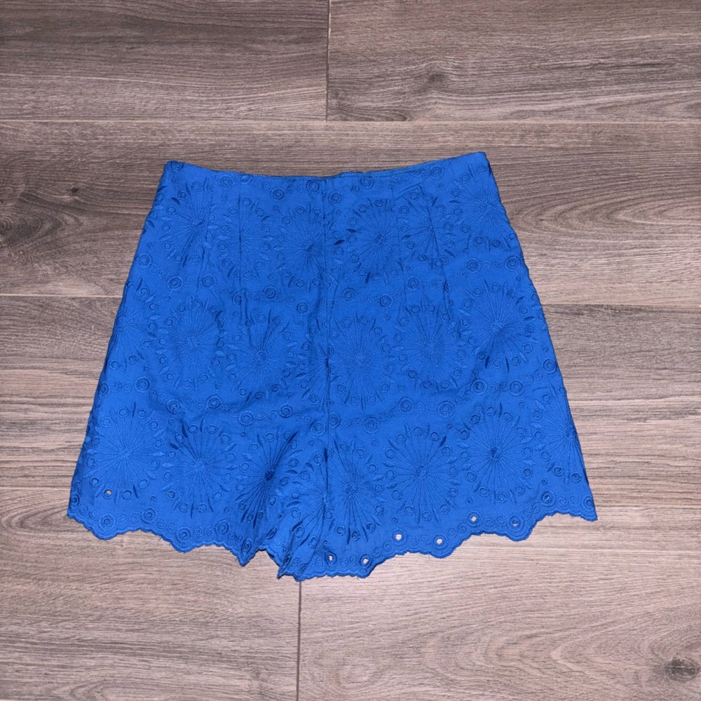 eyelit shorts